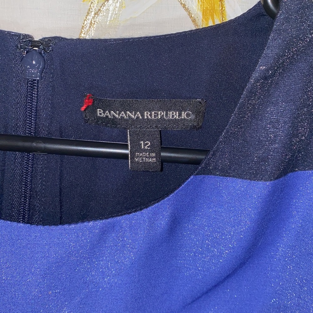 Banana Republic Dress WITH Pockets - Picture 3 of 6